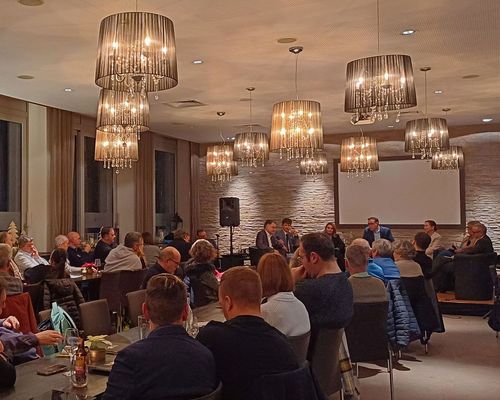 Review: Podiumsdiskussion zur Landtagswahl - Hauptaugenmerk "Sport"