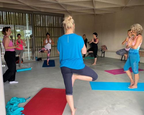 Rückblick: "Kräuter-Yoga im Bürgerpark Weinstadt"